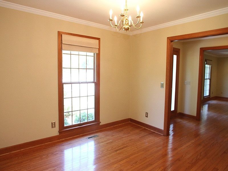 9 Edgestone Dr, Chapel Hill, NC 27517