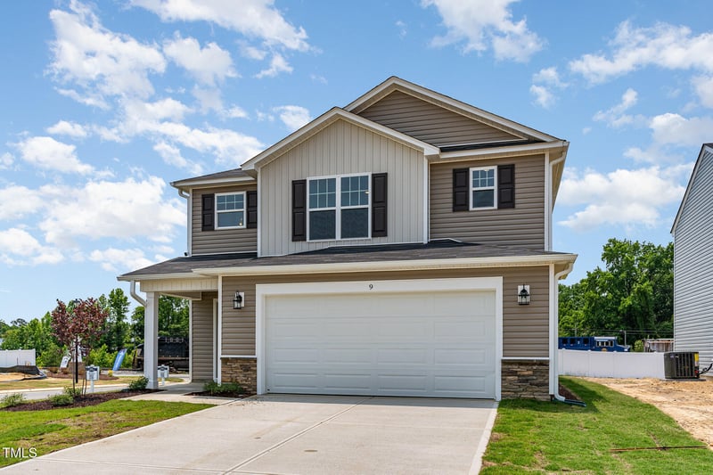 9 Emily Gardens Dr, Selma, NC 27576