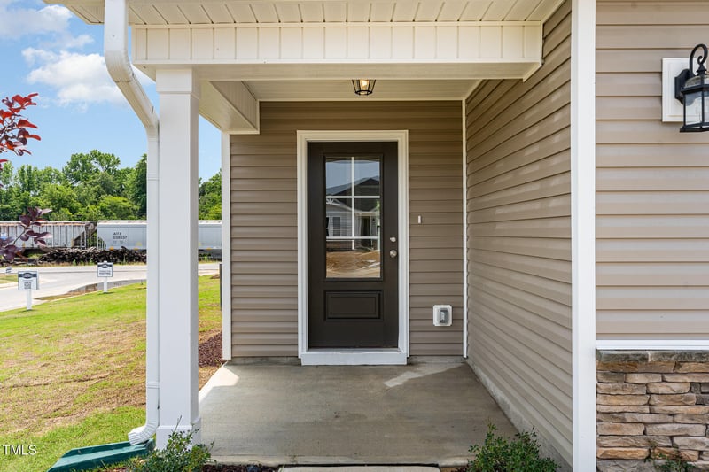9 Emily Gardens Dr, Selma, NC 27576