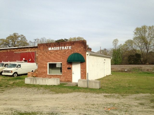 9 Front St, Franklinton, NC 27525