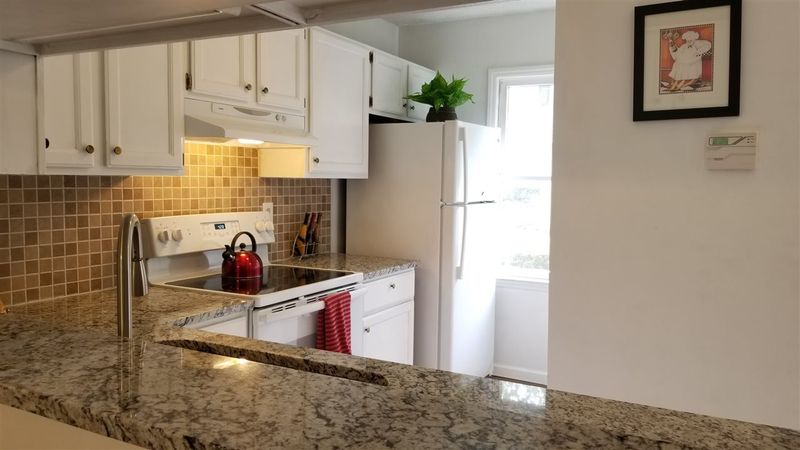 9 Georgetown Ct, Durham, NC 27705