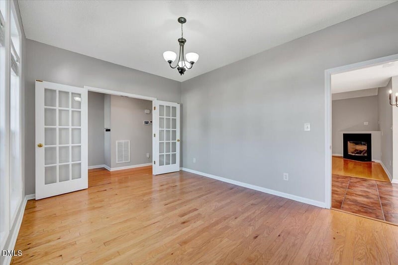 9 Kilburn Ln, Durham, NC 27704