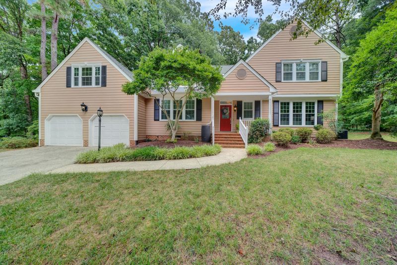 9 Lanecrest Pl, Durham, NC 27705