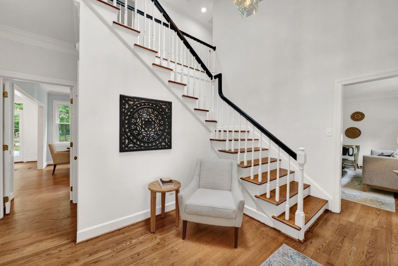 9 Lanecrest Pl, Durham, NC 27705
