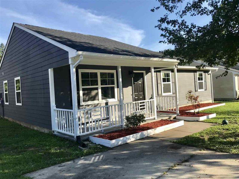 9 Lucas Dr, Durham, NC 27713
