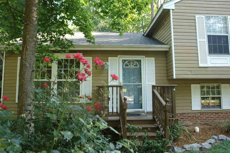 9 Nutmeg Ct, Durham, NC 27713