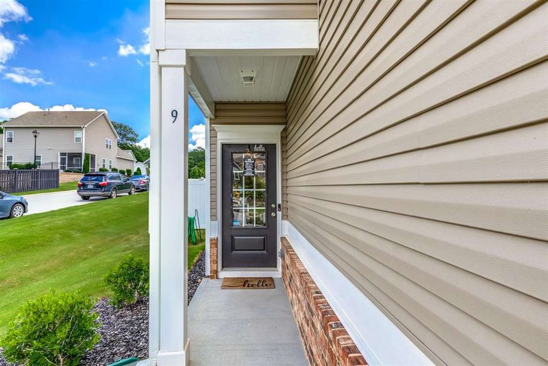 9 Pathway Dr, Clayton, NC 27527