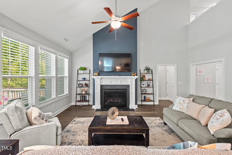 9 Persimmon Ct, Durham, NC 27712