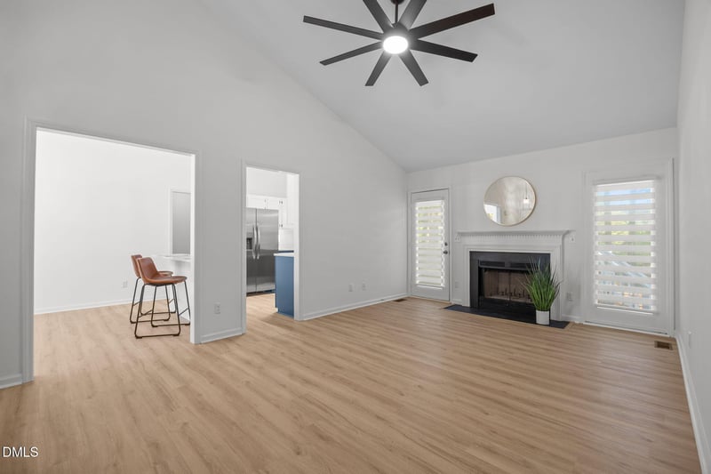 9 Petersburg Pl, Durham, NC 27703