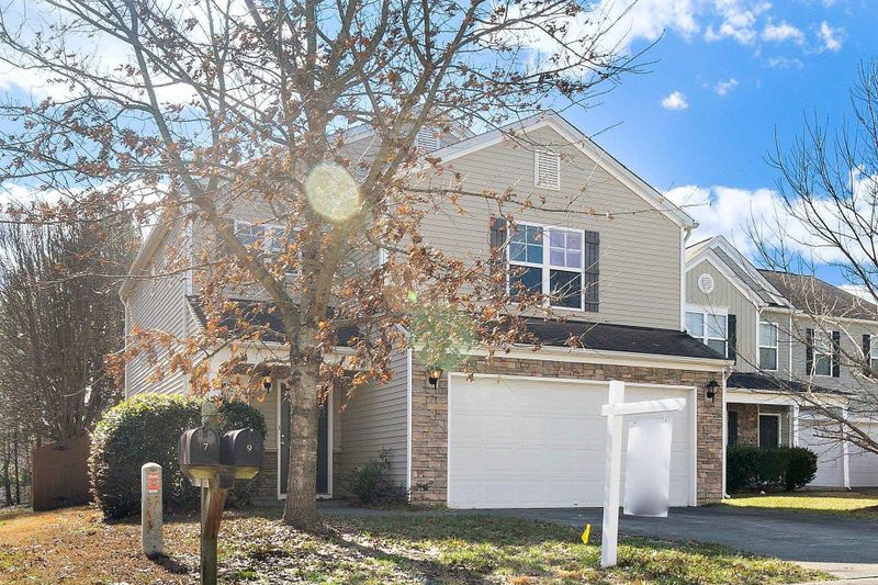 9 Pumpkin Pl, Durham, NC 27703