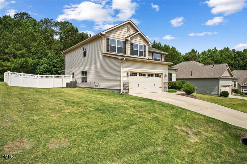 9 Rock Oak Ct, Clayton, NC 27527