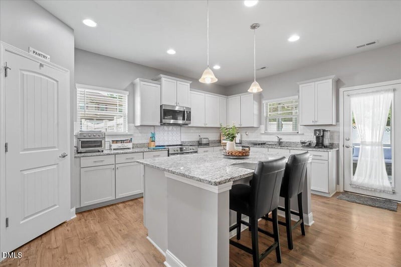 9 Rock Oak Ct, Clayton, NC 27527