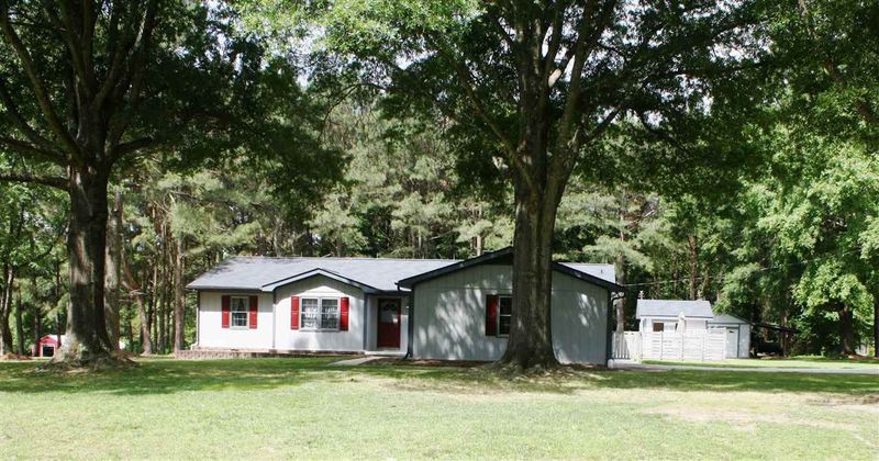 9 Rocky Branch Rd, Clayton, NC 27520