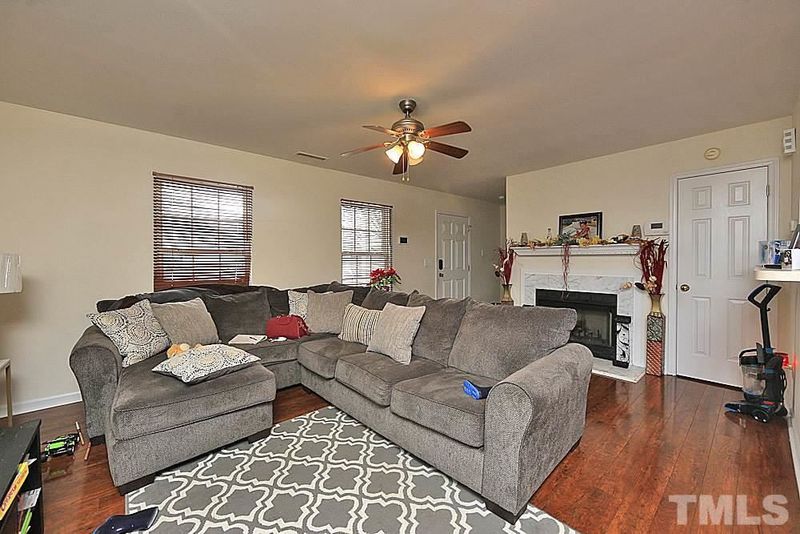 9 Slate Ct, Durham, NC 27703