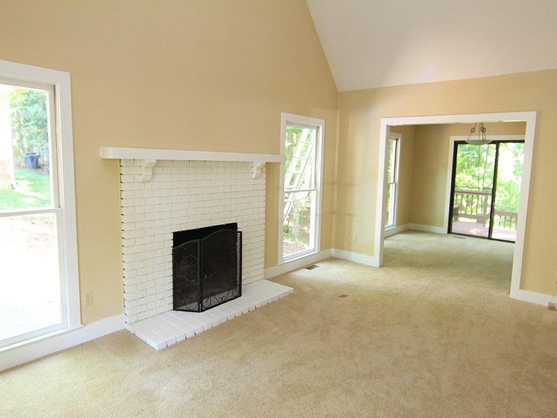 9 Strawberry Ridge Ln, Durham, NC 27713
