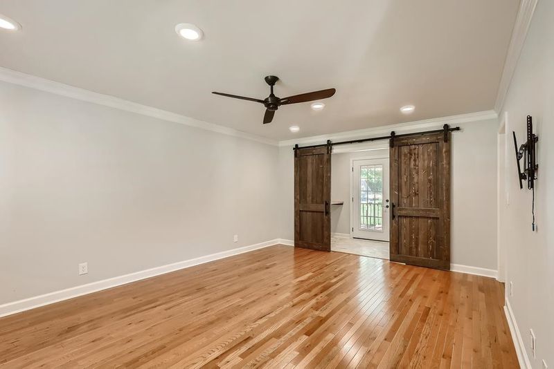 9 Sunny Oak Pl, Durham, NC 27712