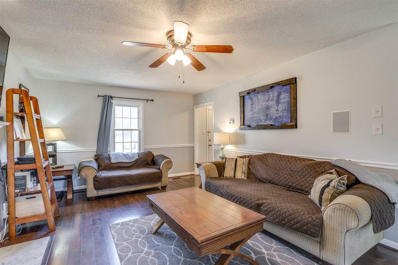 9 Tavern Pl, Durham, NC 27707