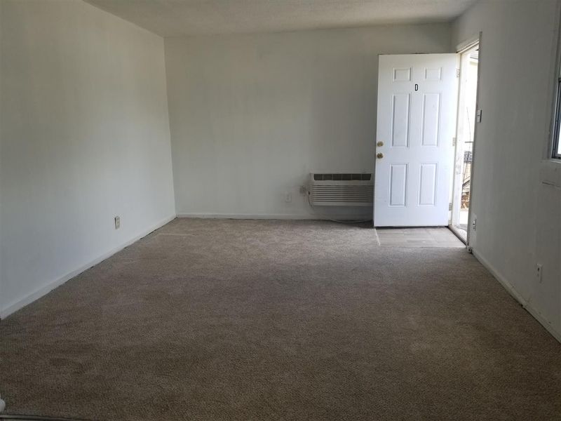 9 Welch Pl, Durham, NC 27707