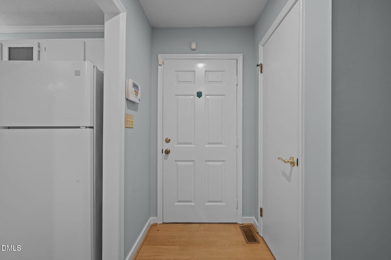 9 Willow Bridge Dr, Durham, NC 27707