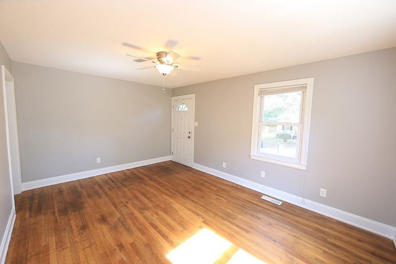 9 Zelko Ct, Durham, NC 27705