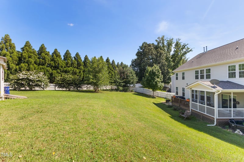 90 Calvert Ct, Clayton, NC 27527