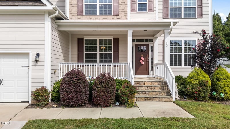 90 Calvert Ct, Clayton, NC 27527