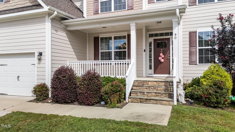 90 Calvert Ct, Clayton, NC 27527