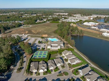 90 Calvert Ct, Clayton, NC 27527