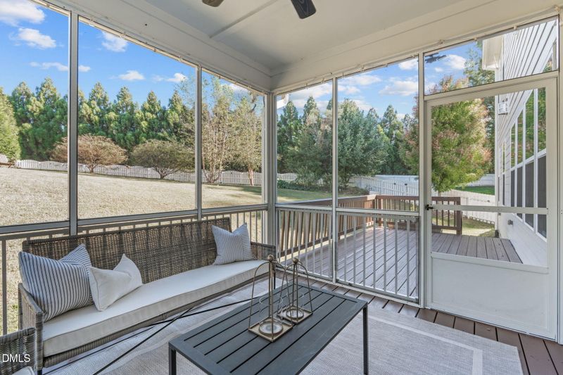 90 E Calvert Ct, Clayton, NC 27527