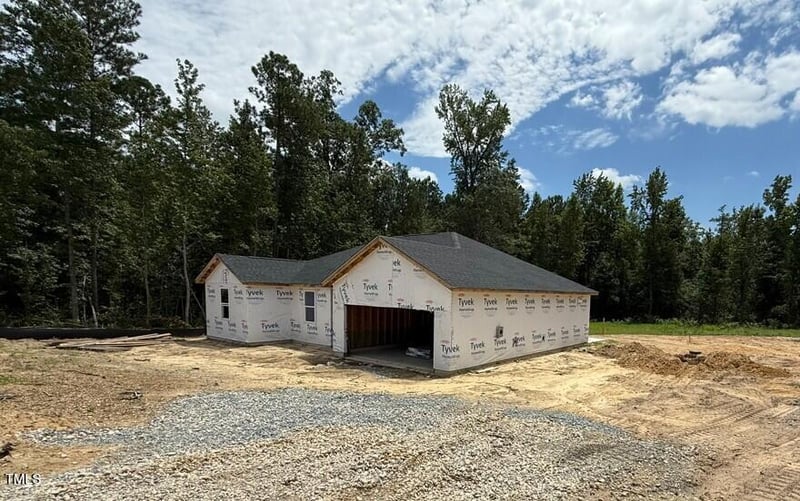 90 Caspian Ct, Lillington, NC 27546