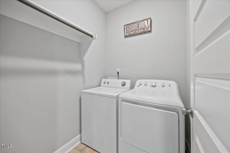 90 Eagle Chase Dr, Youngsville, NC 27596