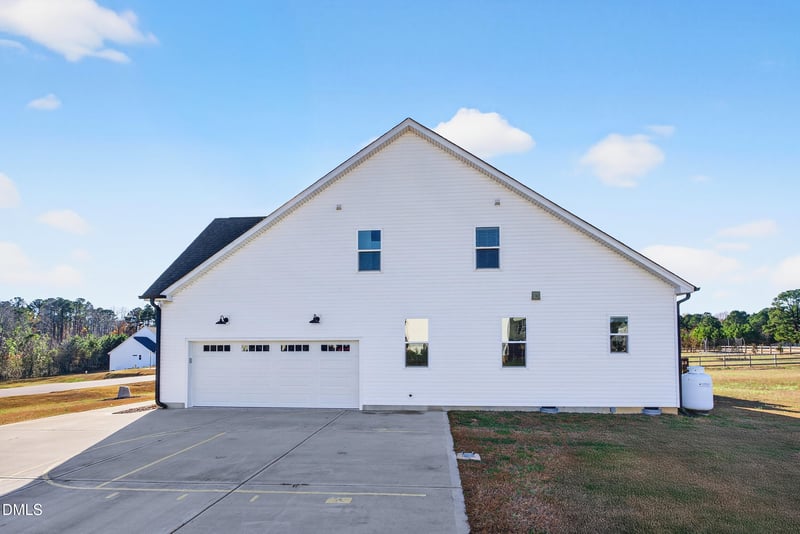 90 Eagle Chase Dr, Youngsville, NC 27596