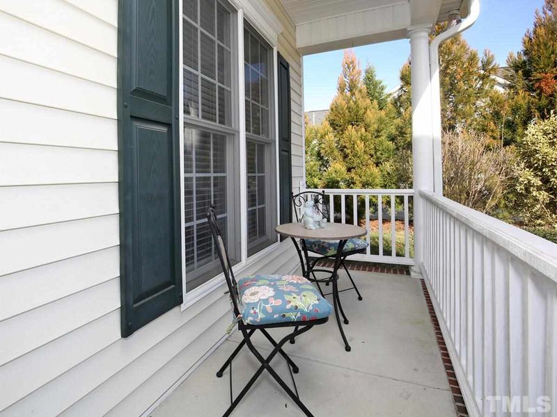 90 Falling Leaf Dr, Youngsville, NC 27596