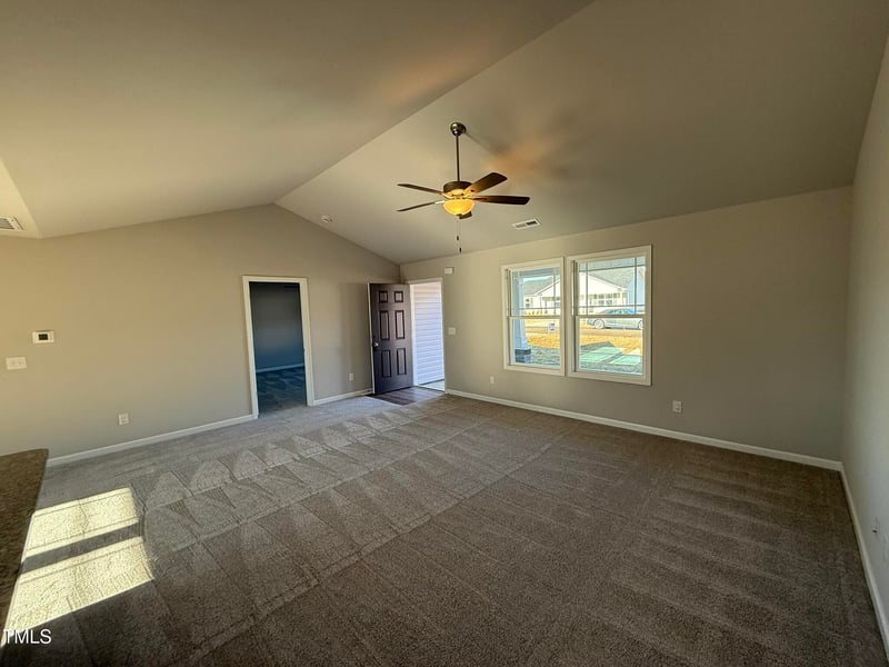 90 Faucette Dr, Selma, NC 27576