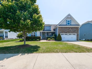90 Heathgreen Dr, Clayton, NC 27527