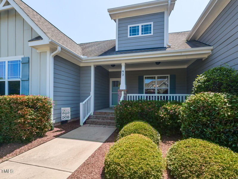 90 Heathgreen Dr, Clayton, NC 27527