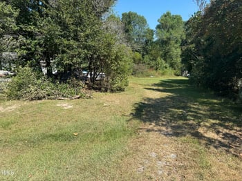 90 Lakeview Dr, Fuquay Varina, NC 27526