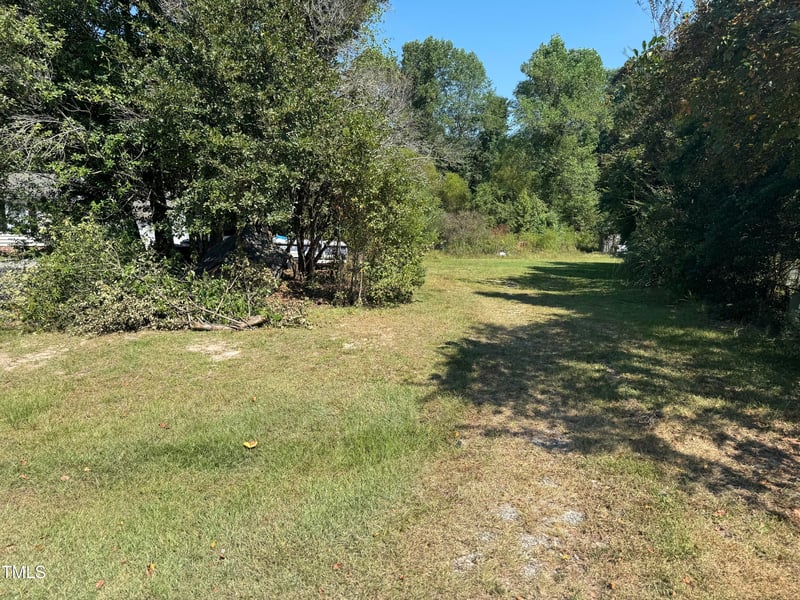 90 Lakeview Dr, Fuquay Varina, NC 27526
