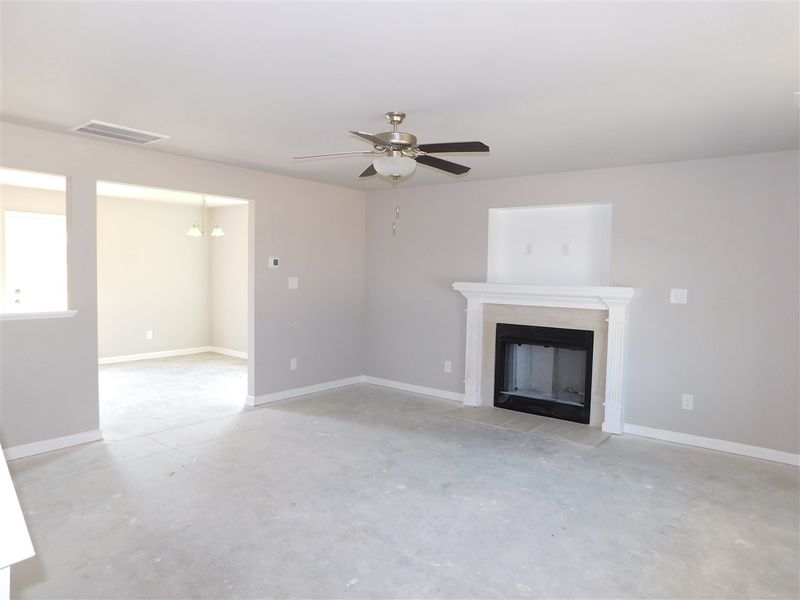 90 Mill Stream Dr, Selma, NC 27576