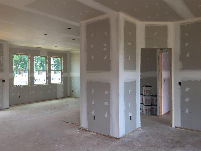 90 Moss Landing Dr, Selma, NC 27576