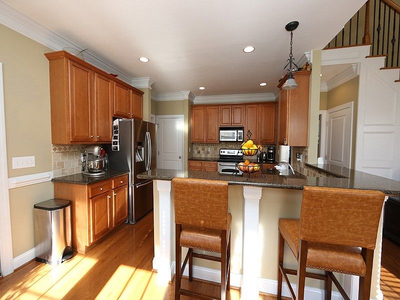 90 Oak Leaf Trl, Youngsville, NC 27596