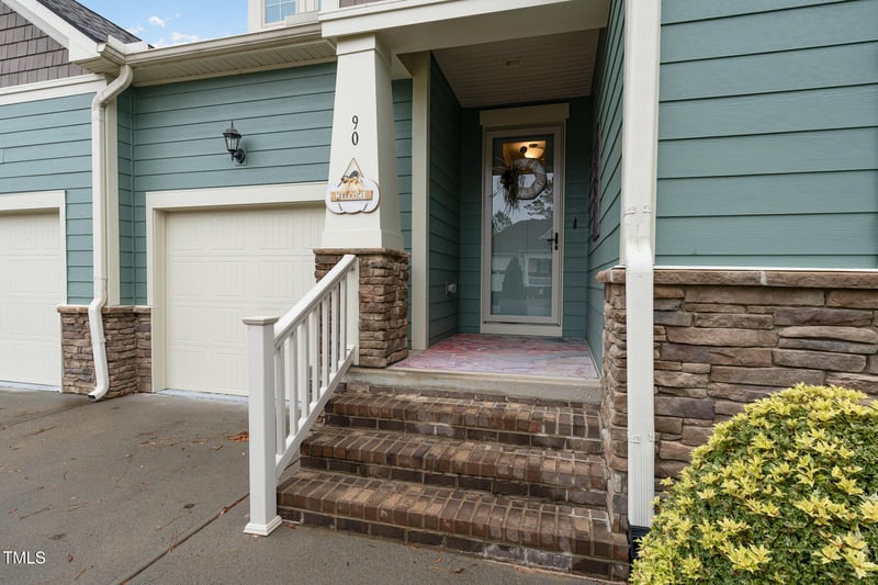90 Olde Liberty Dr, Youngsville, NC 27596
