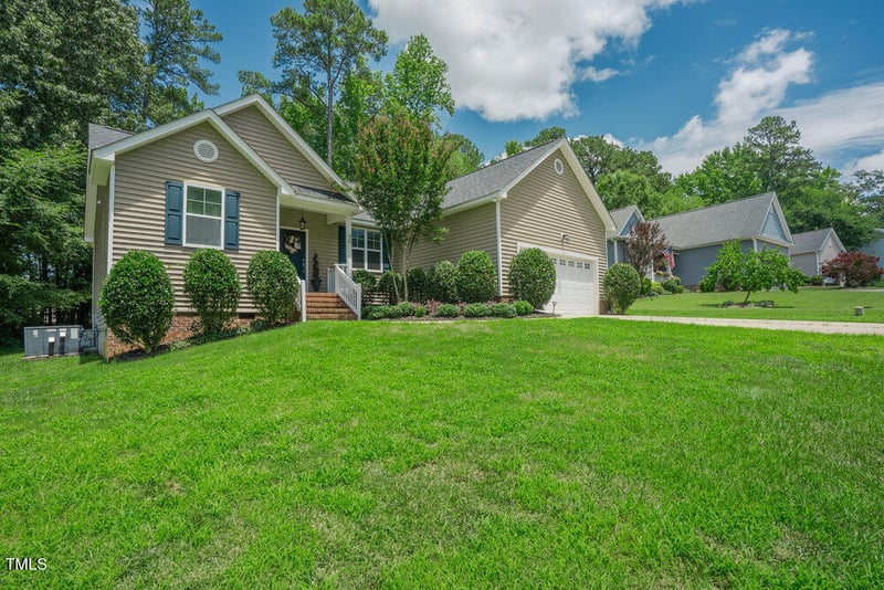 90 Weatherly Dr, Franklinton, NC 27525