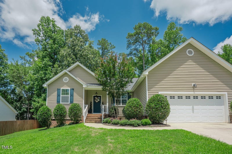90 Weatherly Dr, Franklinton, NC 27525