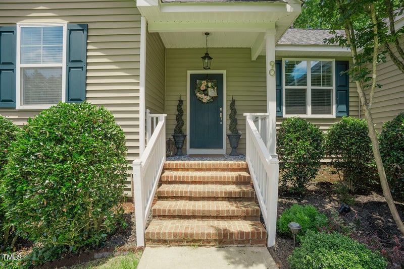 90 Weatherly Dr, Franklinton, NC 27525