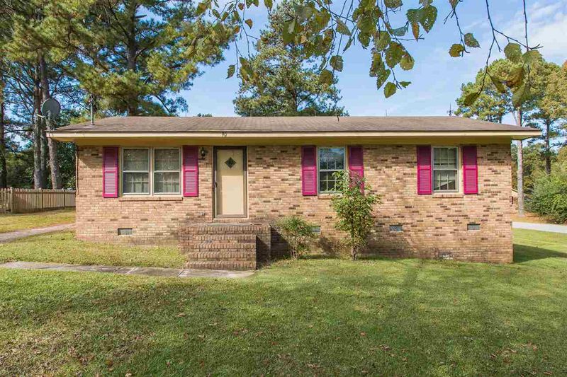 900 S 6th St, Lillington, NC 27546