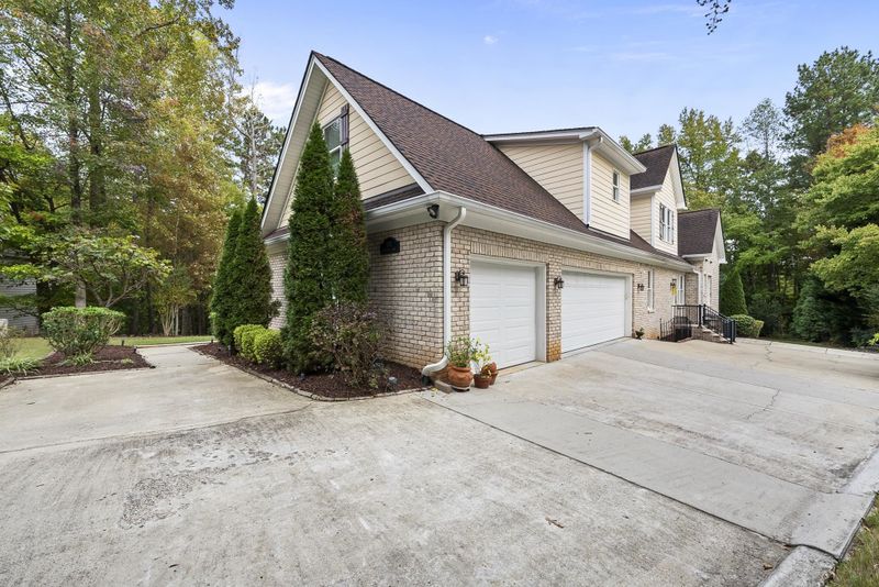 900 Applenook Ct, Wake Forest, NC 27587
