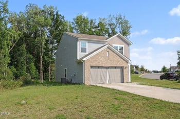 900 Berkeley Glen Rd, Zebulon, NC 27597