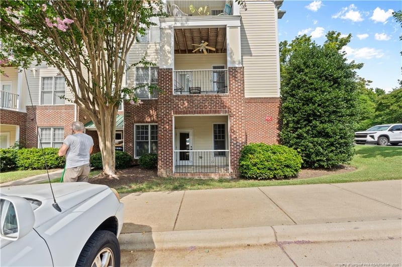 900 Canenaugh Dr #101, Raleigh, NC 27604