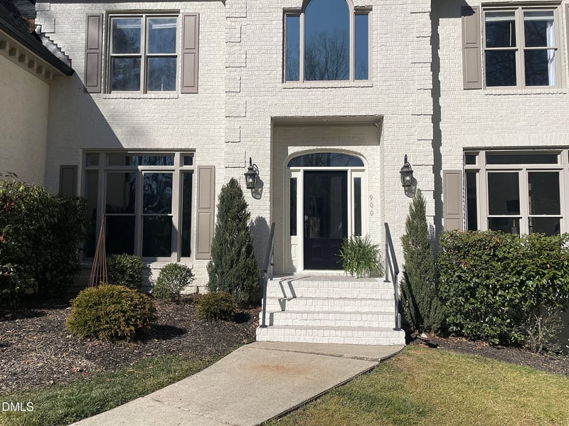 900 Darfield Dr, Raleigh, NC 27615